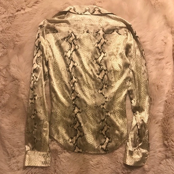 Theory Petite Silk Python Button down - Picture 11 of 11